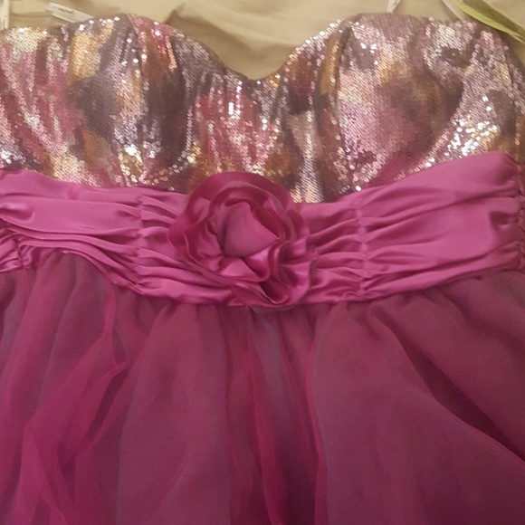 Party dress - Picture 3 of 4